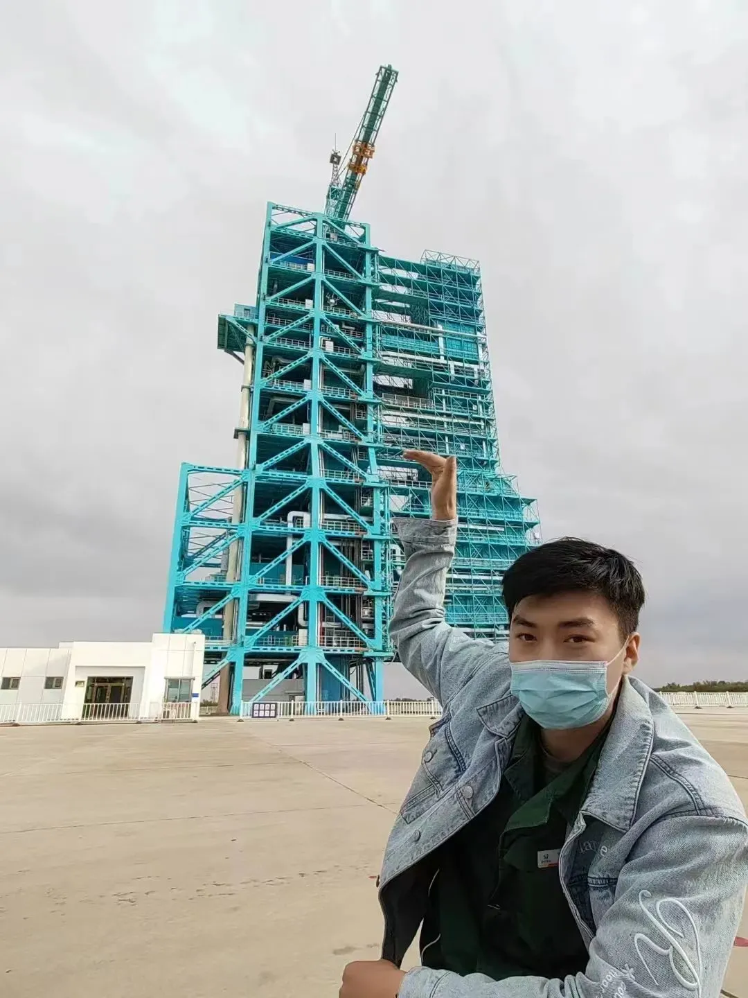 明德学院2021届毕业生—冯哲（就职于航天某发射基地）
